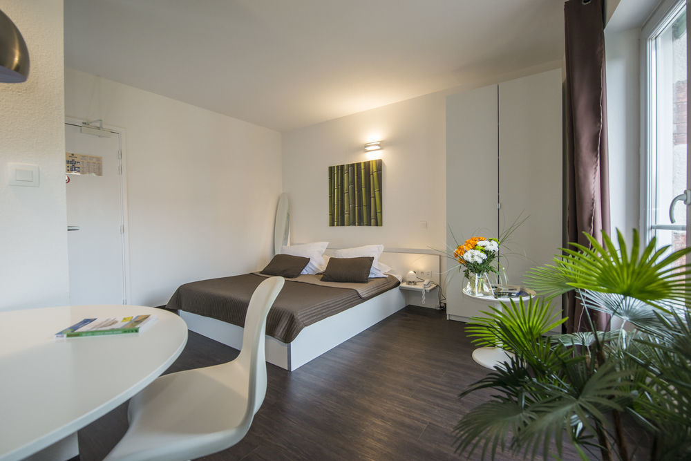 아브빌르 Les Capucines B&B 외부 사진